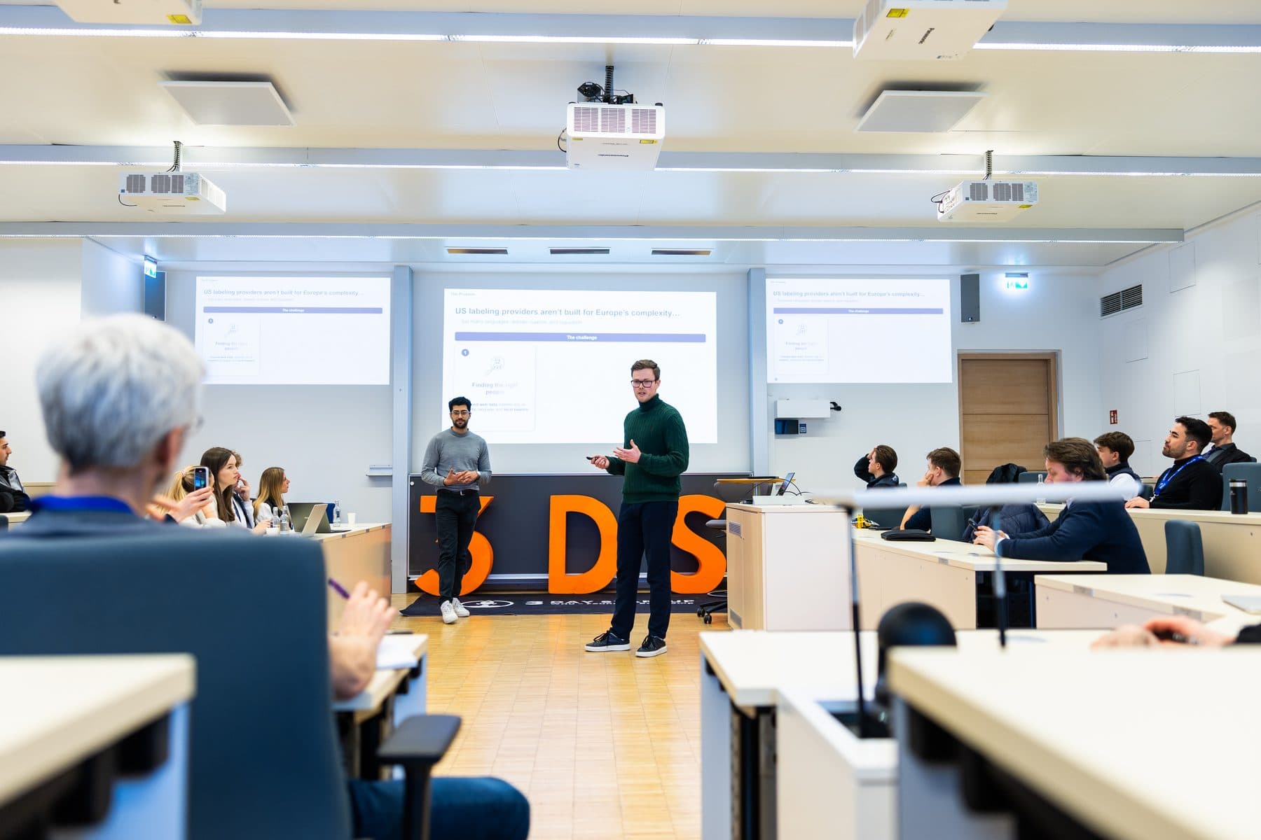 A team pitching to the jury at 3DS